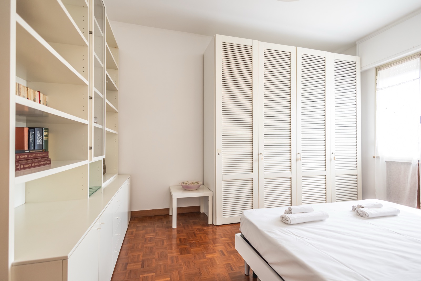 SONATA - Camera matrimoniale (foto 2)